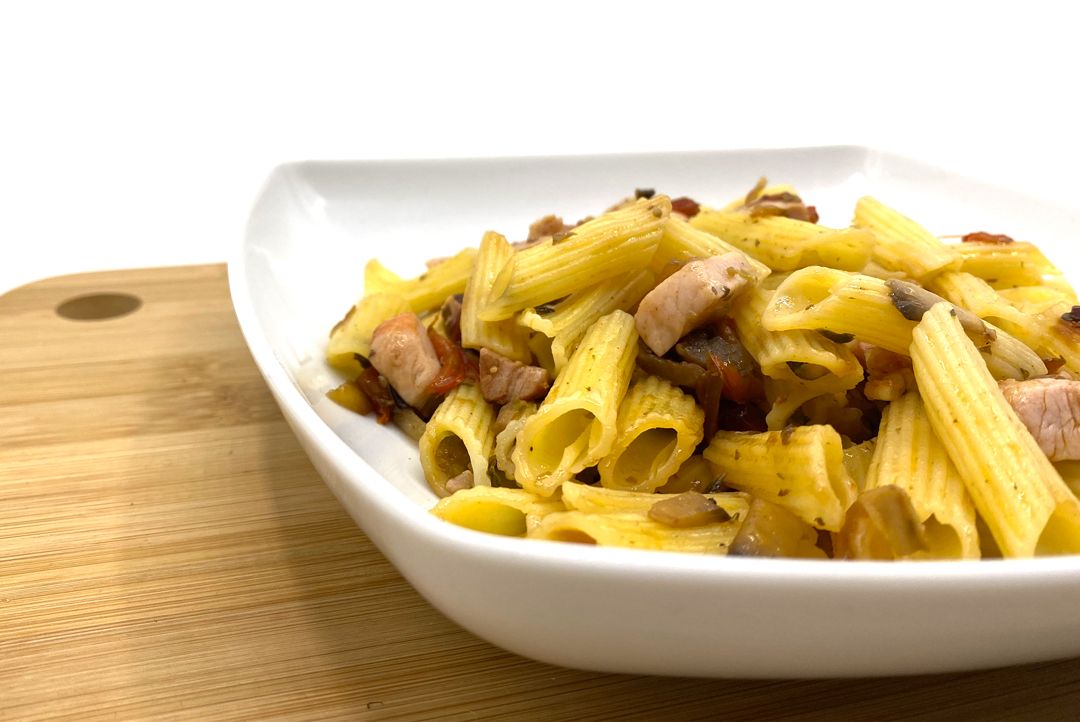 Macarrones con lomo